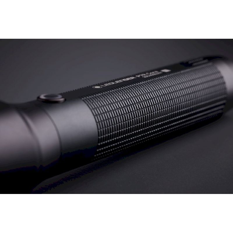 Ledlenser P7R Core - Kapesní svítilna | Hardloop