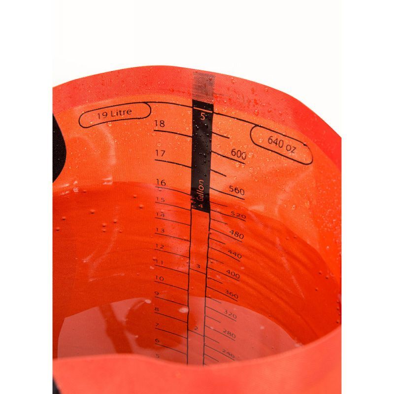 Sea To Summit Folding Buckets | Hardloop
