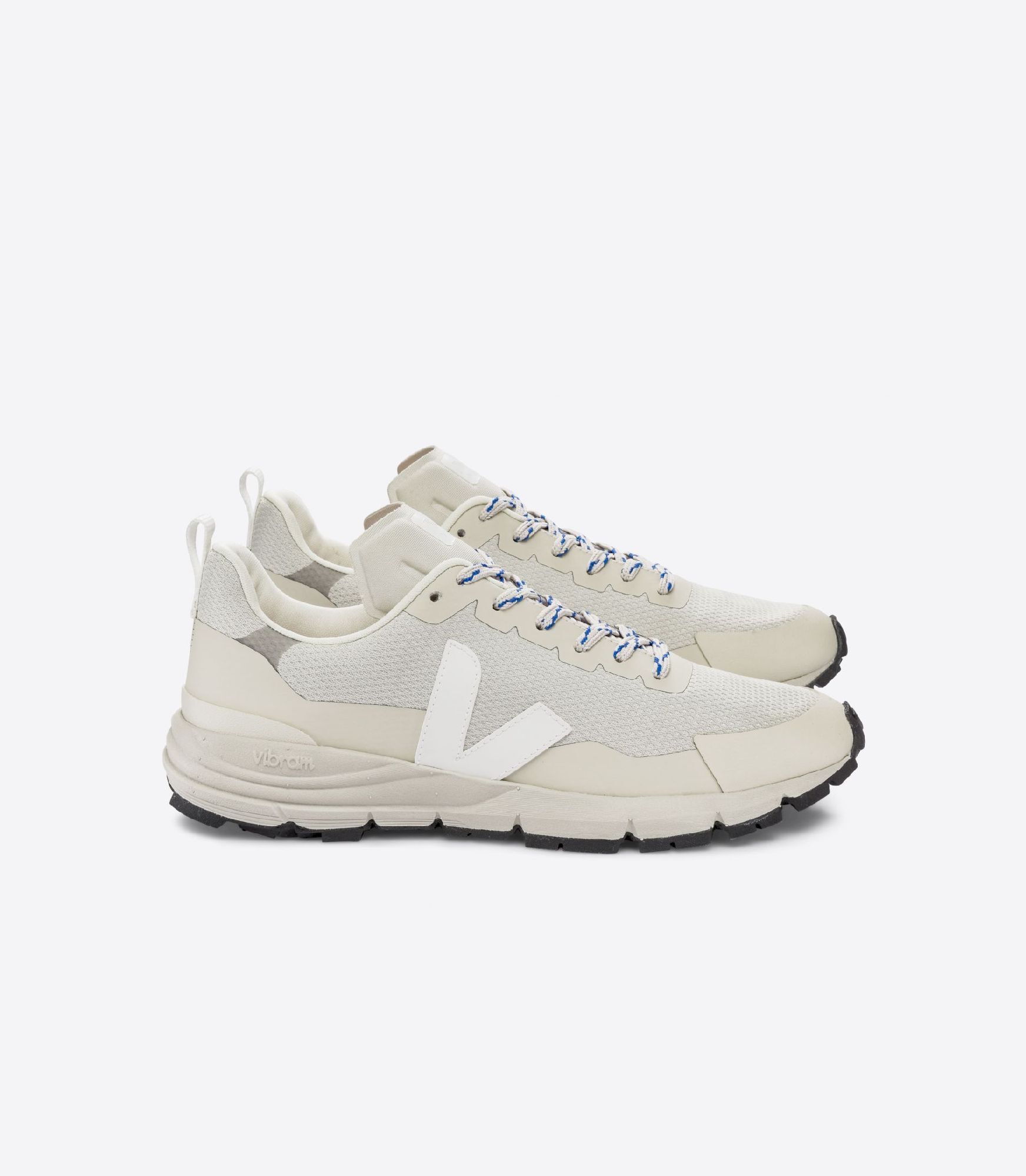 Veja Dekkan - Walking shoes - Men's