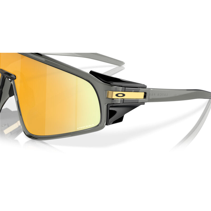 Oakley Latch Panel - Sunglasses | Hardloop