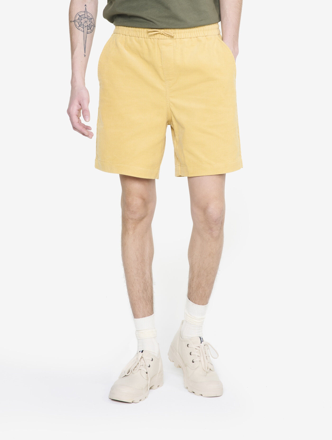 Aigle Corduroy shorts - Pantalones cortos - Hombre | Hardloop