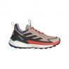 Wonder Beige / Core Black / Semi Impact Orange