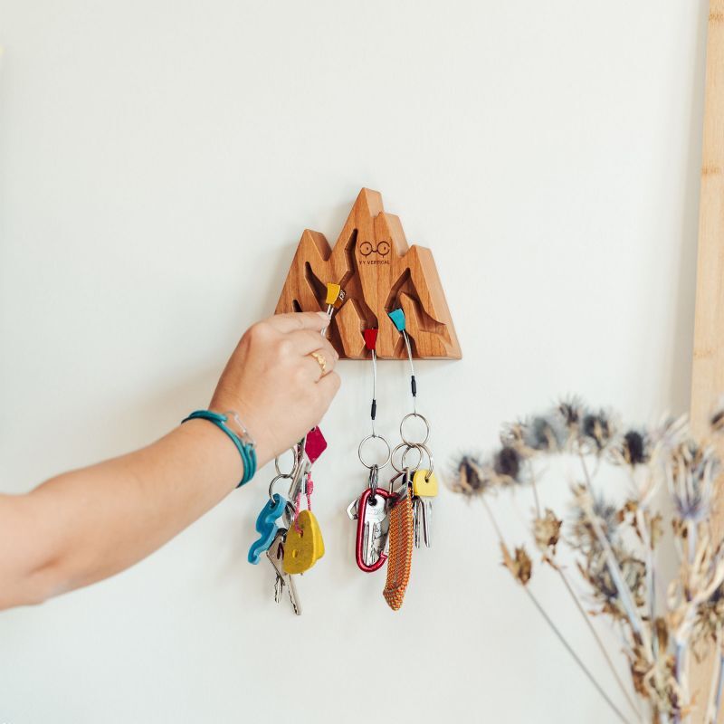 YY Vertical Key Holder Mountain | Hardloop