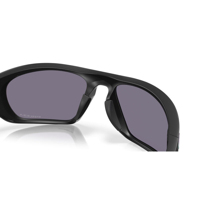 Oakley Lateralis - Sunglasses | Hardloop