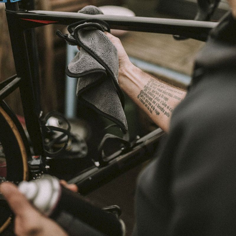 Dynamic bike care Luxury microfibre polishing cloth | Hardloop