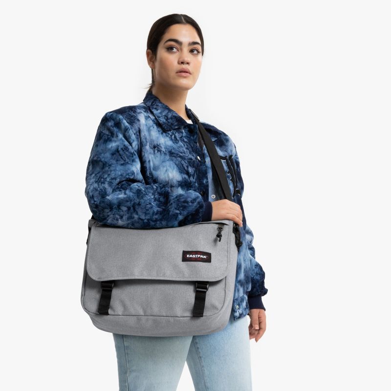 Eastpak Delegate + - Umhängetasche | Hardloop