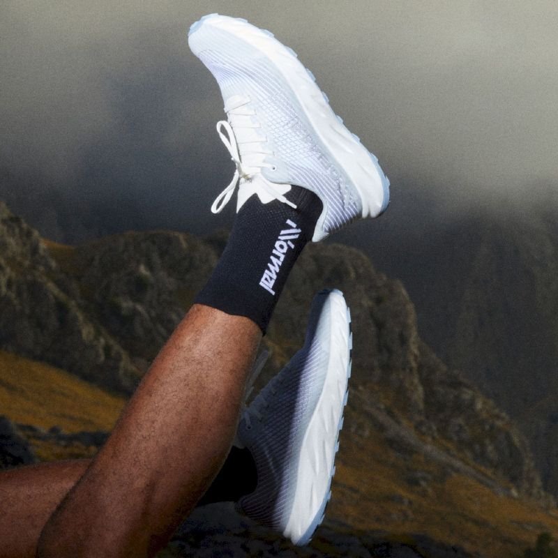 NNormal Race Sock Low Cut - Juoksusukat | Hardloop