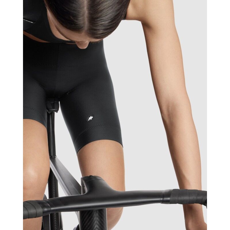 Assos Dyora R 2/3 Bib ShortsS11 - Pyöräilyhousut - Naiset | Hardloop