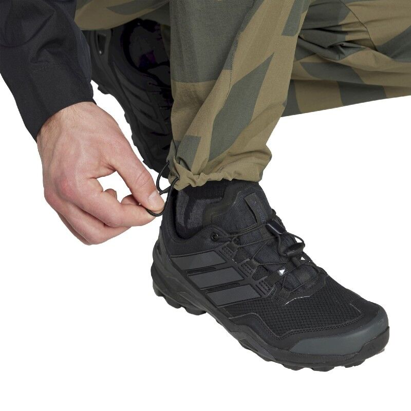 adidas Cargo AOP Pants - Spodnie turystyczne męskie | Hardloop
