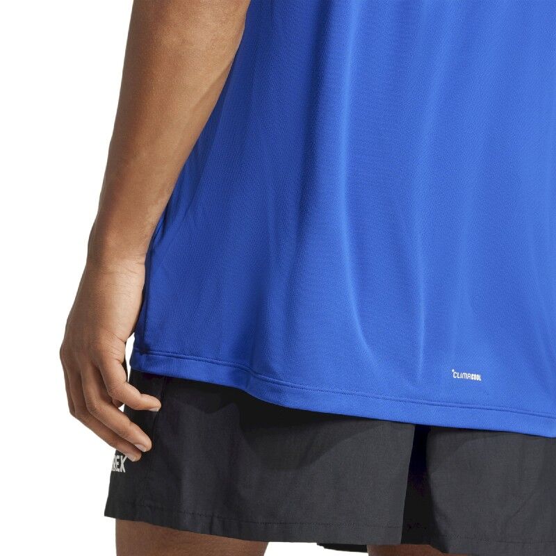 adidas Multi Log Tech T - T-shirt - Herr | Hardloop