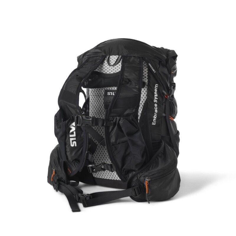 Silva Strive Mountain Pack 17+3 - Trail running backpack | Hardloop