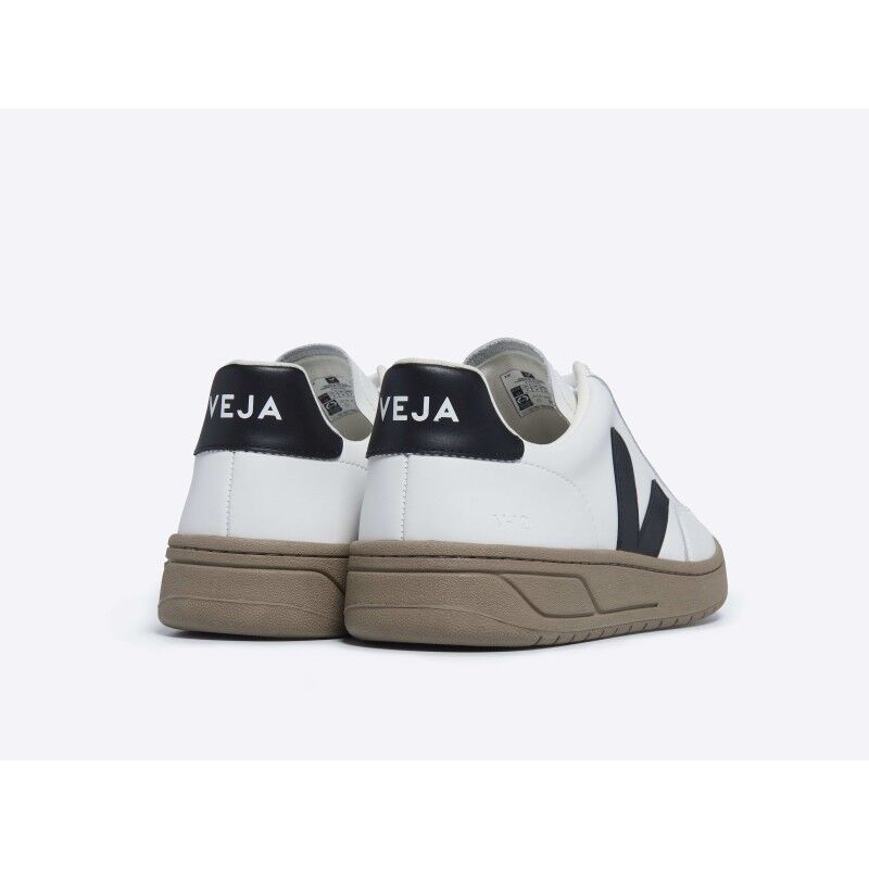 Veja V-12 Leather - Lifestyle shoes - Men's | Hardloop