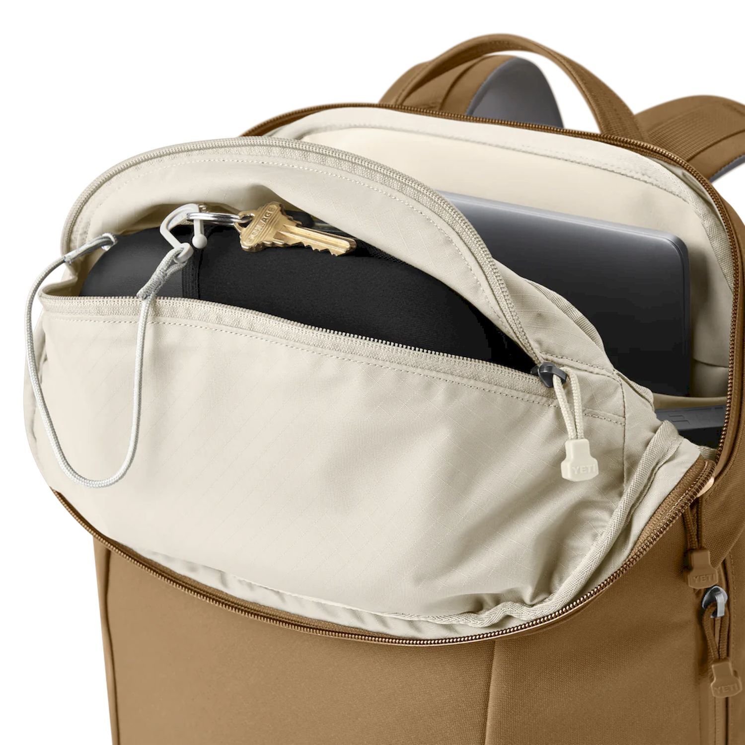 Yeti Crossroads Backpack - Walking backpack | Hardloop