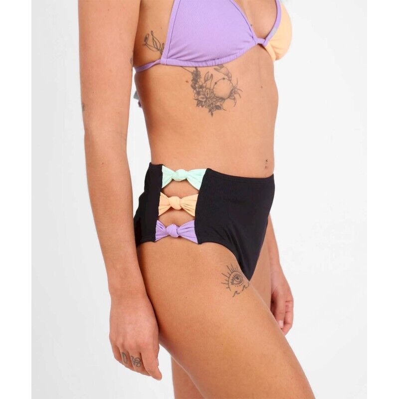 Oxbow Victoria - Bikinitrosa | Hardloop