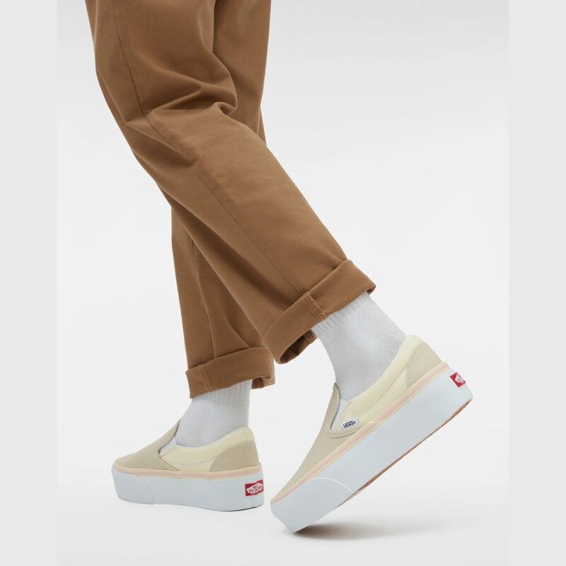 Vans Classic Slip-On Stackform - Lifestyle shoes | Hardloop