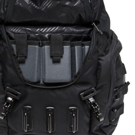 Oakley Kitchen Sink - Backpack | Hardloop