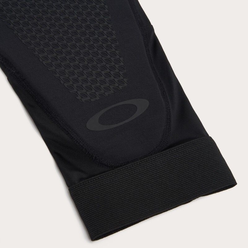 Oakley All Mountain D3O Knee GRD - Ski Knee pads | Hardloop