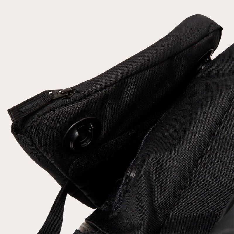 Oakley Latitude Flex Pack - Batoh | Hardloop